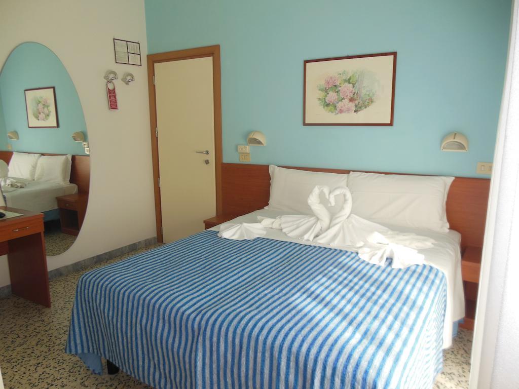 Hotel Edy Rimini Exterior foto