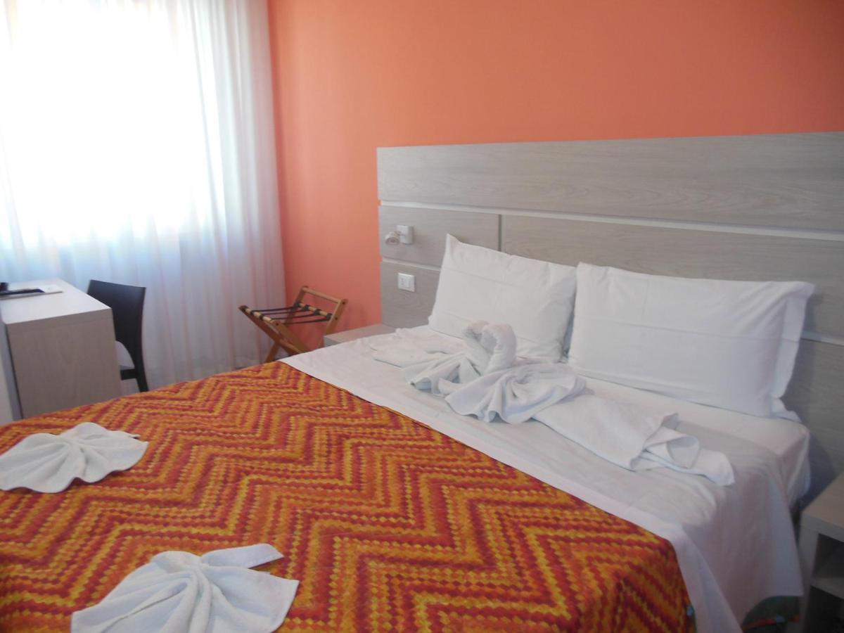 Hotel Edy Rimini Exterior foto